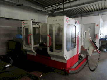 Frontansicht der HERMLE UWF 1202 S  Maschine