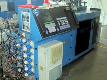 Frontansicht der Krauss Maffei KME 1-75-30 B  Maschine