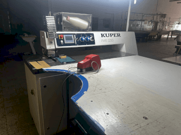 Frontansicht der KUPER FWS 1250 Maschine