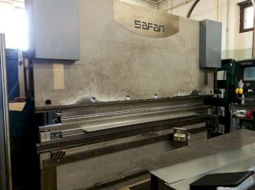 Linke Ansicht der Safan CNCL-K 120-3100 TS1 Maschine