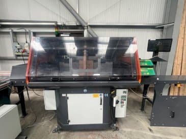 Frontansicht der TIGER UKA 600 Cross cut installation Maschine