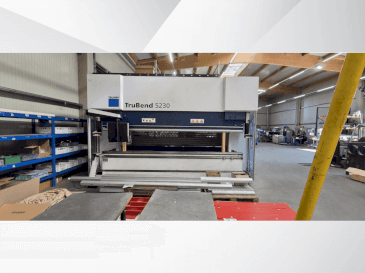 Frontansicht der TRUMPF TruBend 5230 Maschine