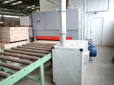Frontansicht der ESTERER A.G. HDN 600 Maschine