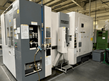 Frontansicht der Okuma MB 5000H Maschine