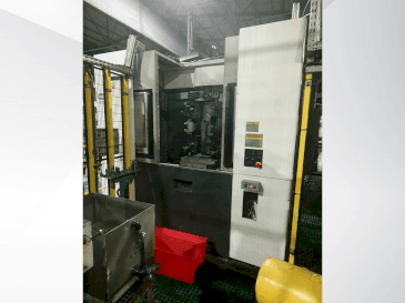Frontansicht der Okuma MB-5000H Maschine