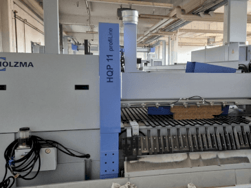 Frontansicht der HOLZMA PROFI HQP 11/16/56/L/X Maschine