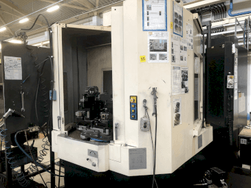 Frontansicht der Makino a61-5XR Maschine