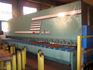 Frontansicht der ALIKO 8000/12  Maschine