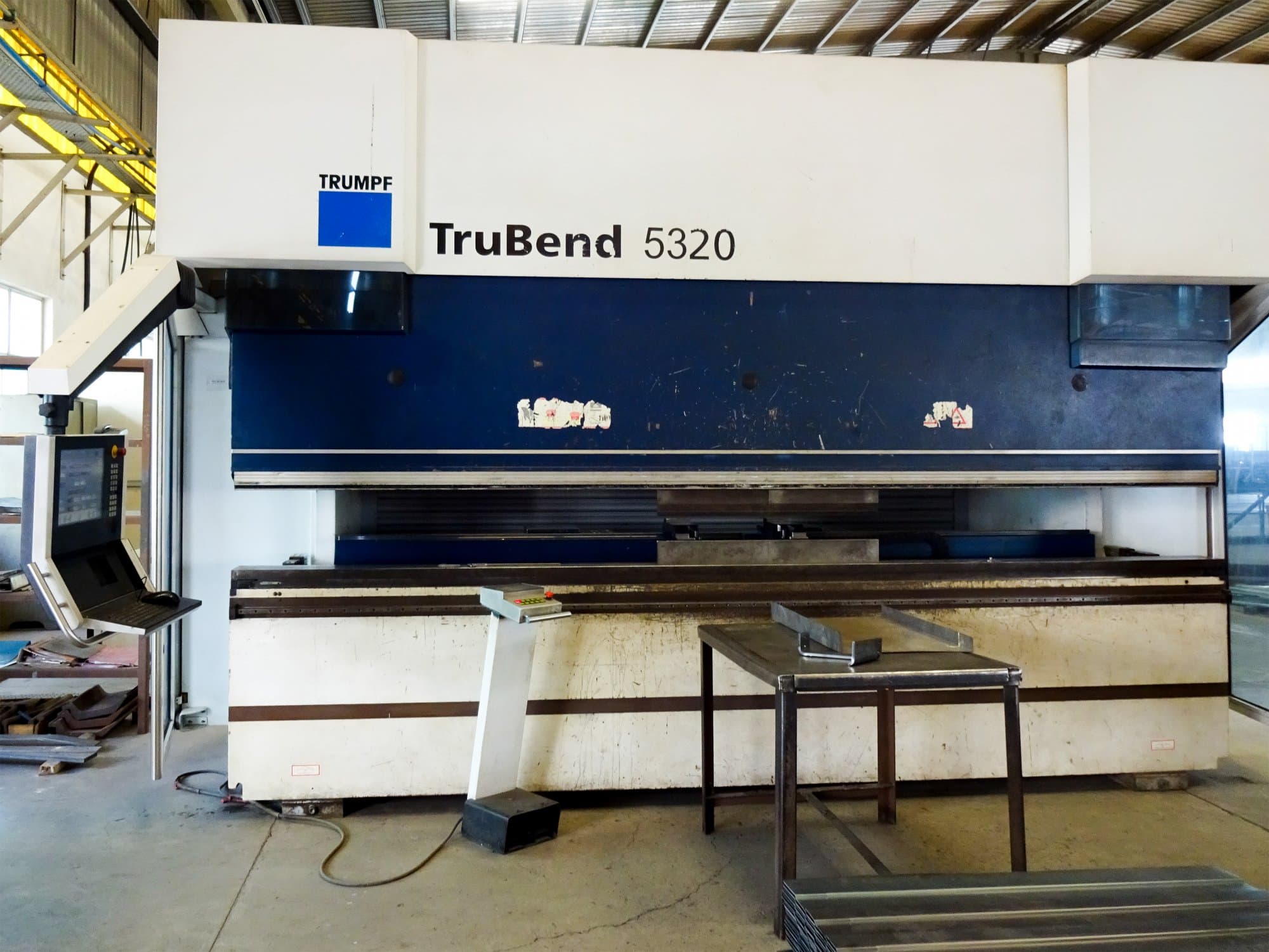 Frontansicht der Trumpf TruBend 5320 Maschine