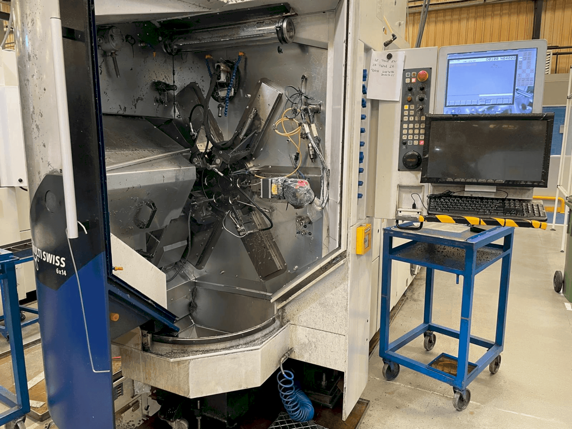 Frontansicht der TORNOS MultiSwiss 6x14 Maschine