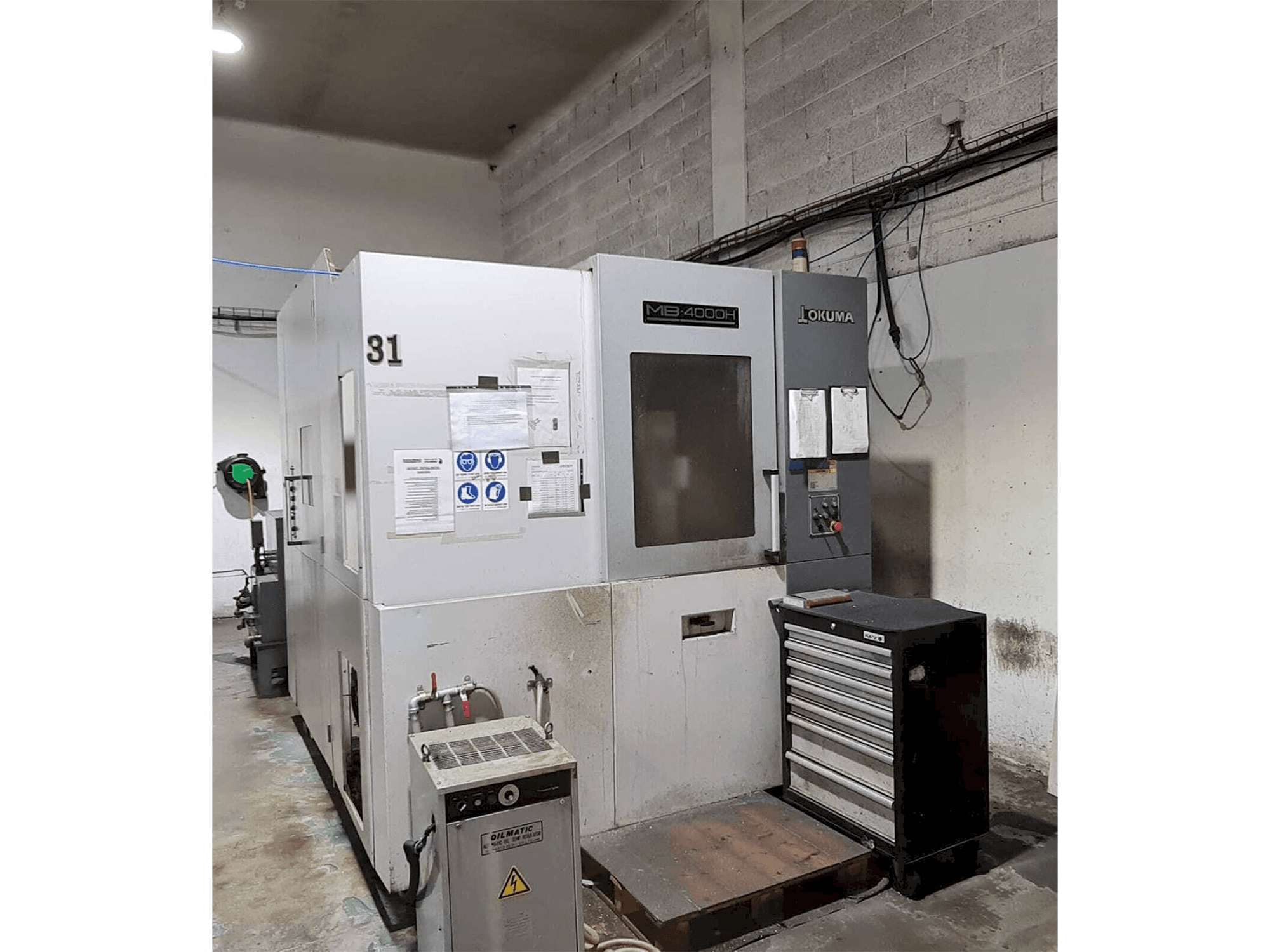 Frontansicht der Okuma MB-4000H Maschine