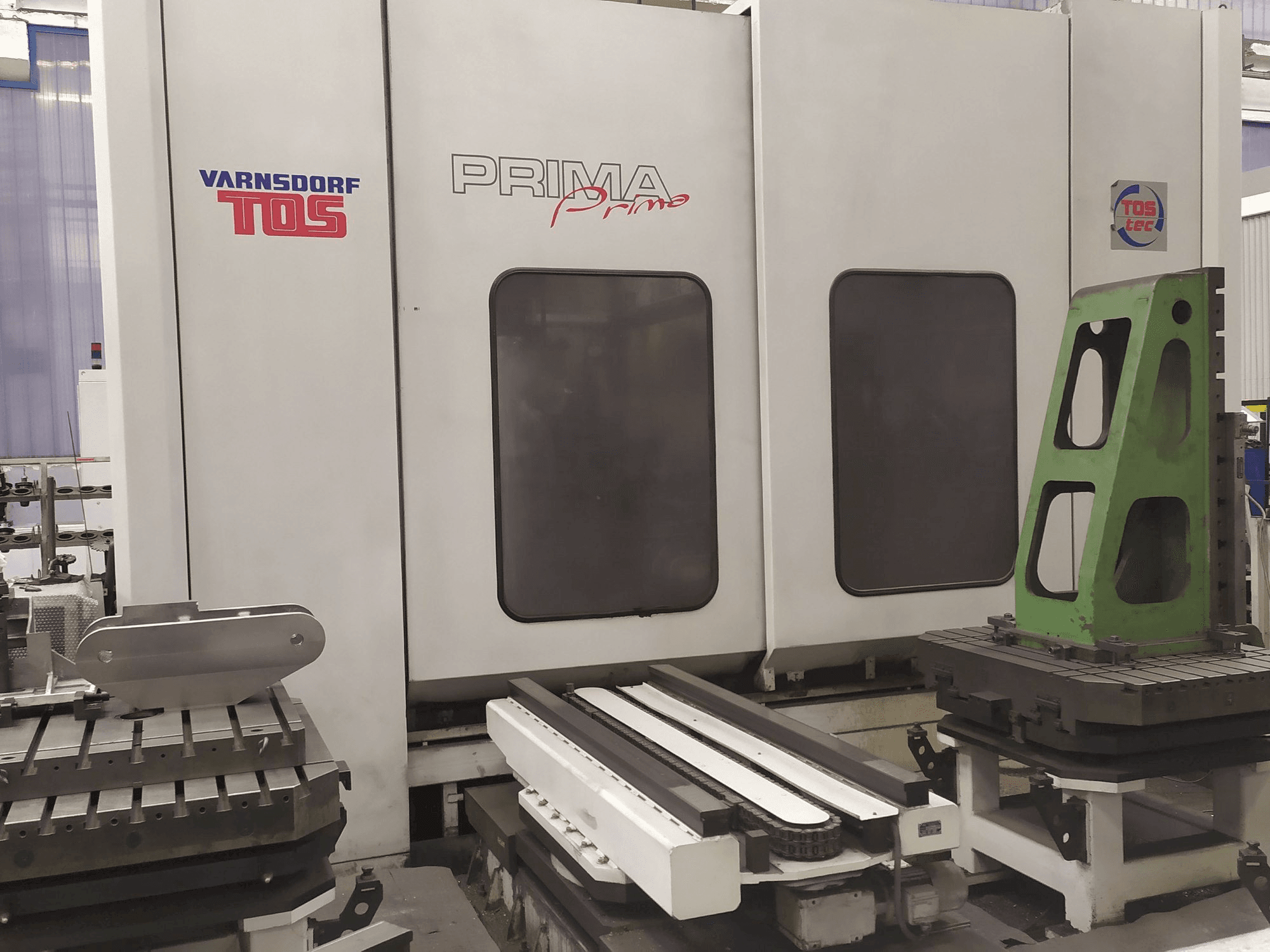 Frontansicht der TOS Prima Maschine