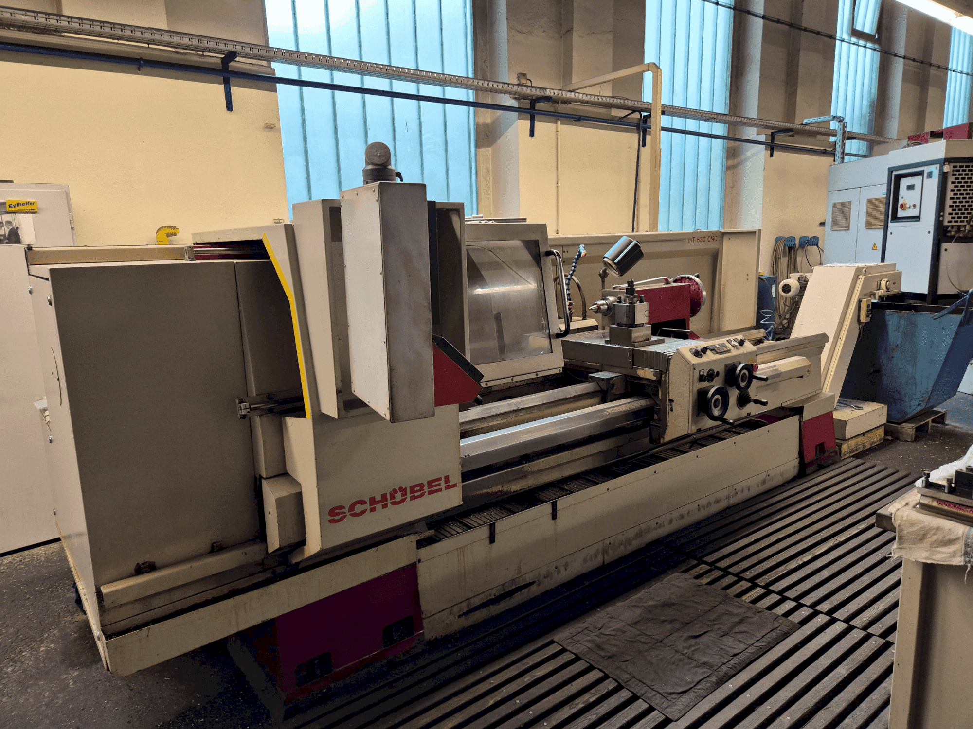 Frontansicht der SCHÜBEL MT 630 CNC Maschine