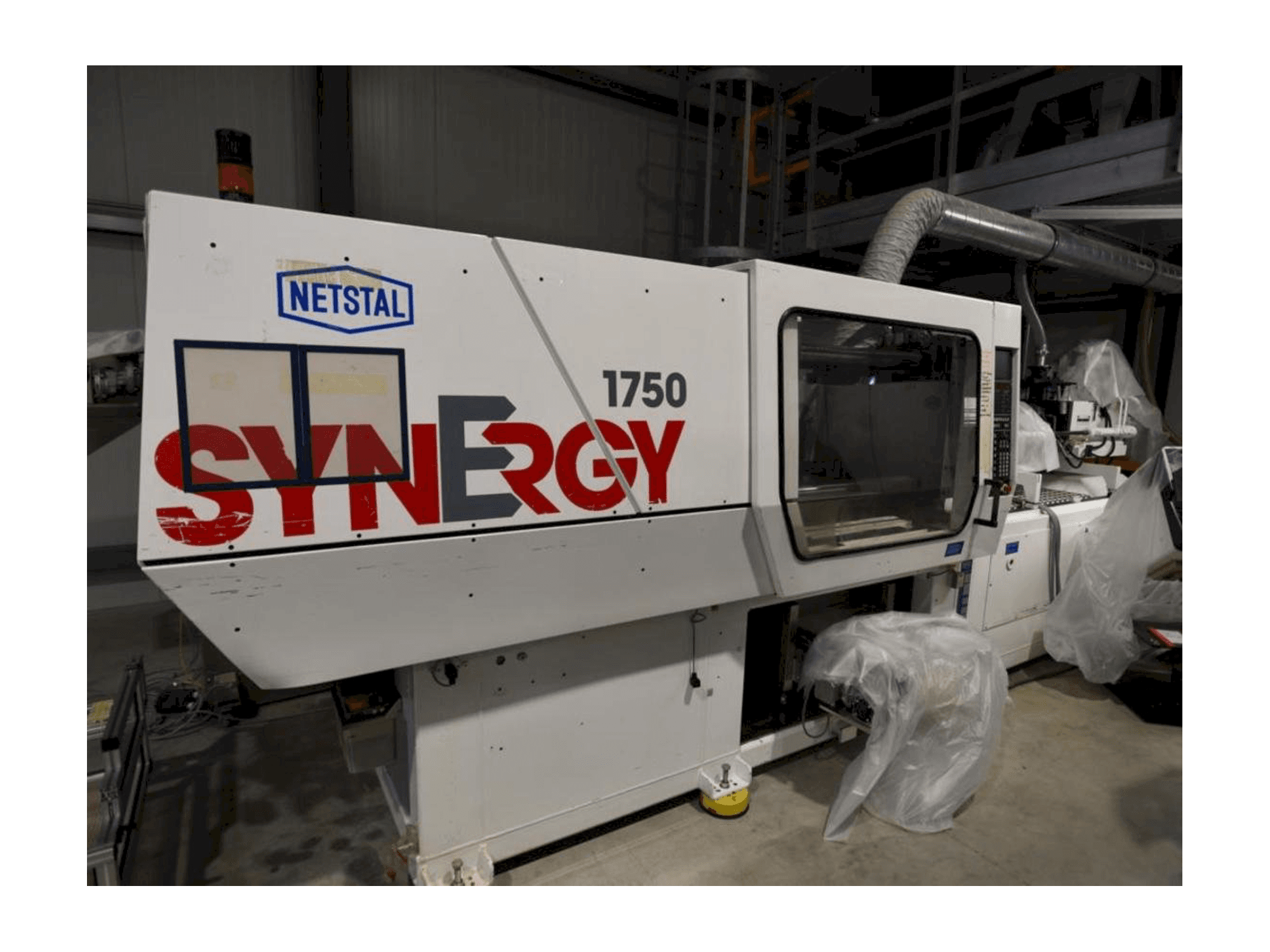 Frontansicht der Netstal SynErgy 1750-460 Maschine