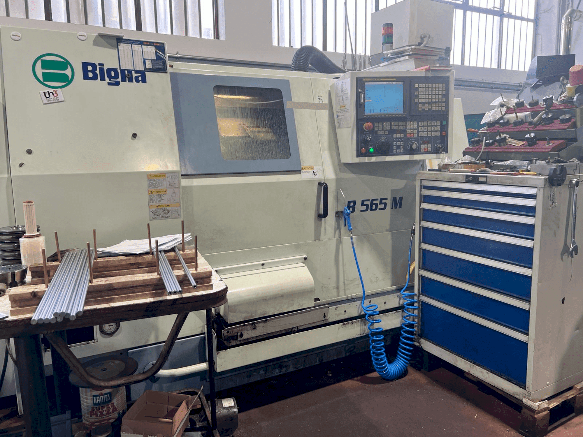 Frontansicht der Biglia B565M Maschine