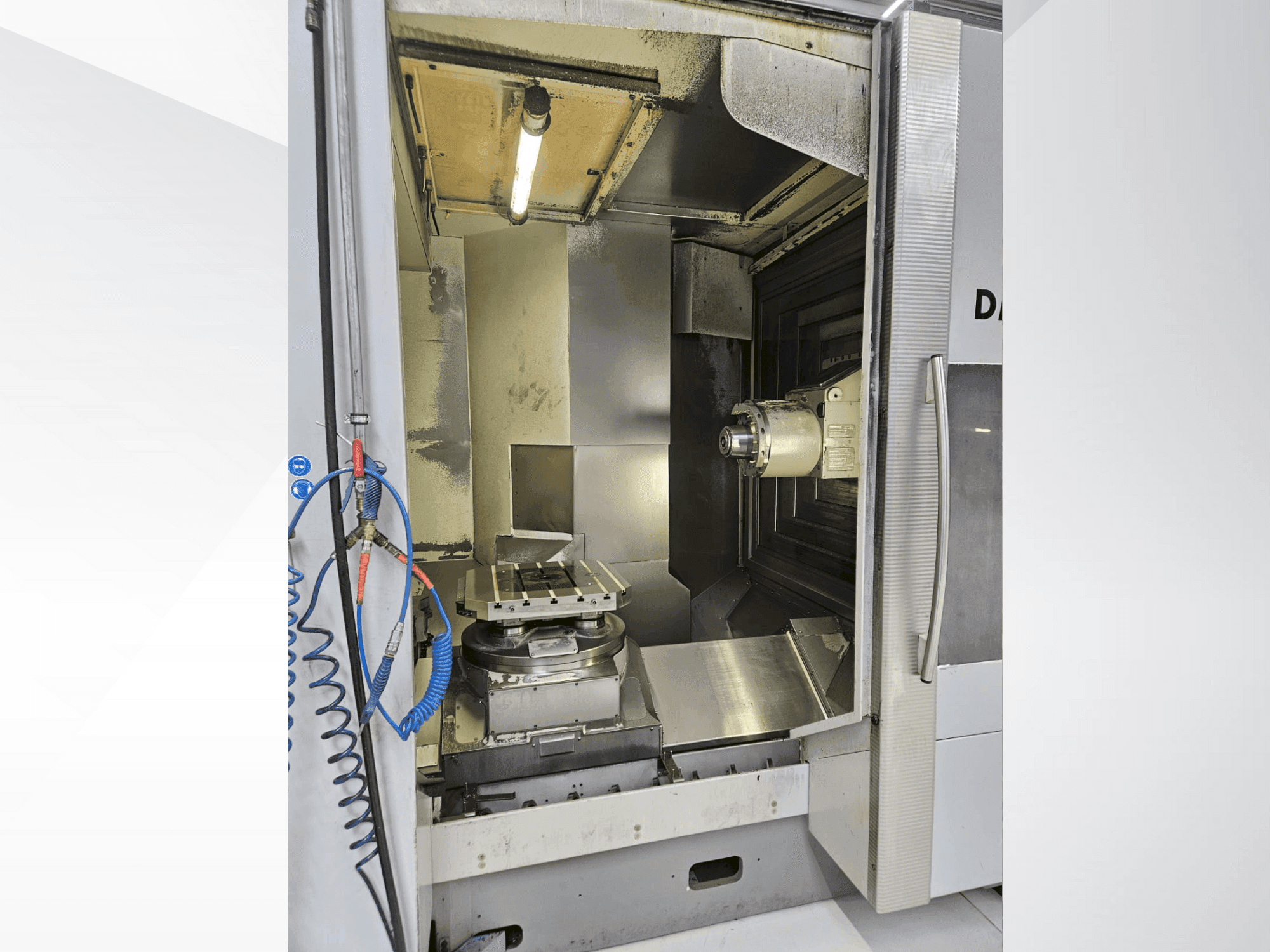 Frontansicht der DECKEL MAHO DMC 70H duoBlock Maschine