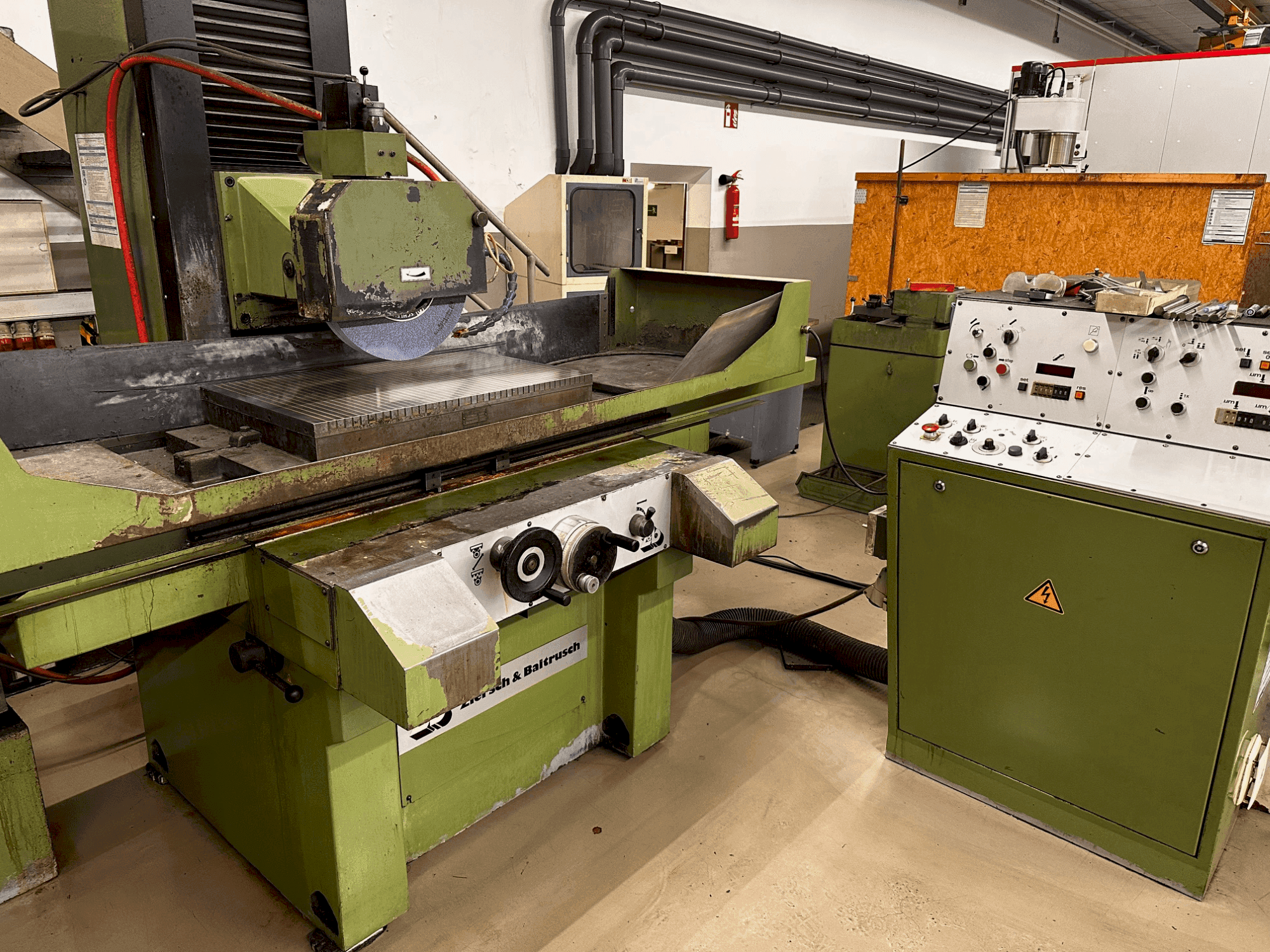 Frontansicht der Zirsch & Baltrusch n/a Maschine