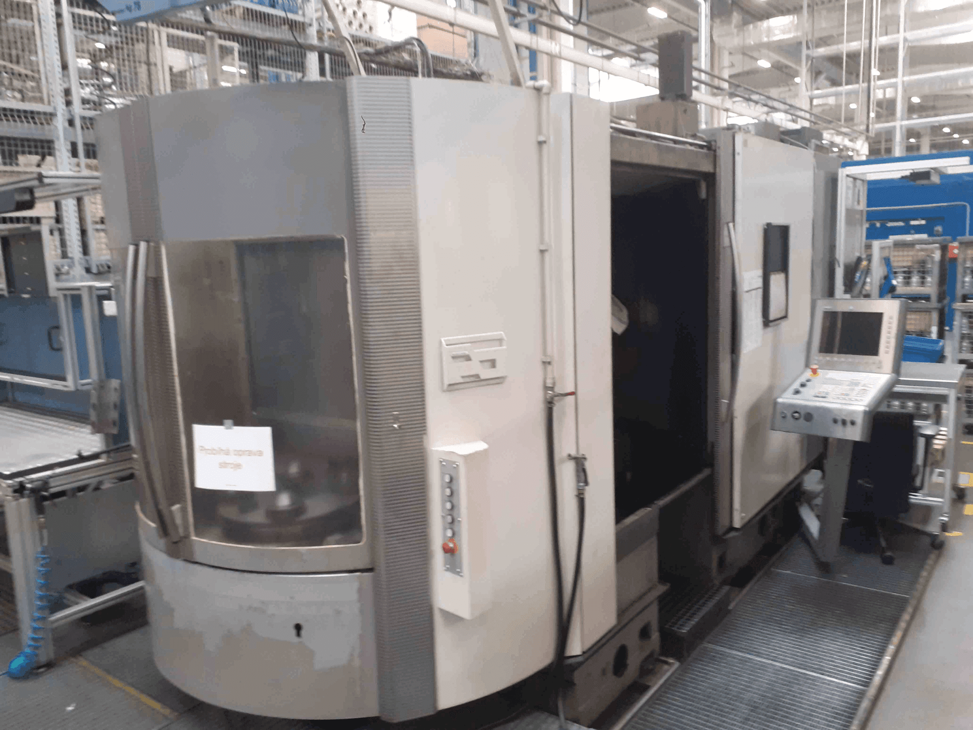 Frontansicht der DMG DECKEL MAHO DMC 80H Maschine