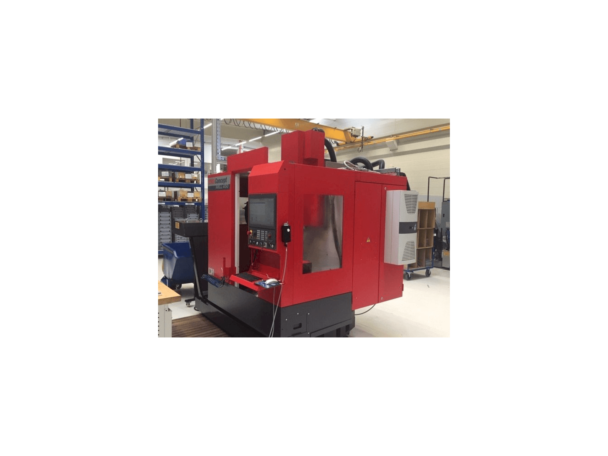 Frontansicht der EMCO Concept Mill 450 Maschine