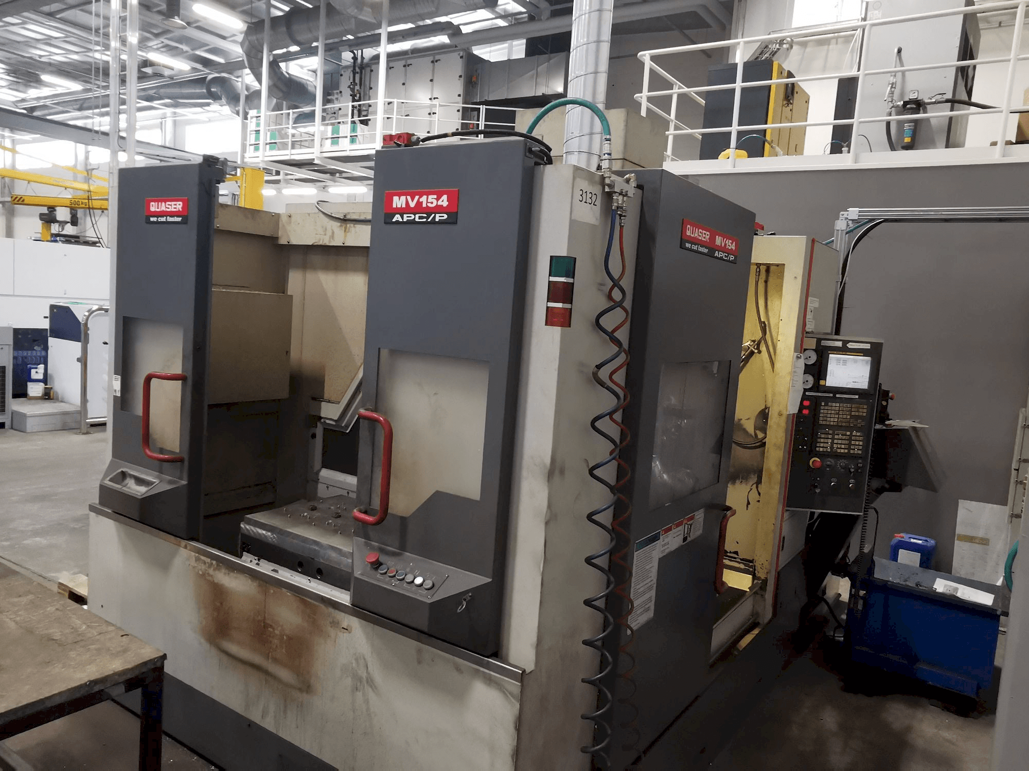 Frontansicht der Quaser MV154APC/P12 Maschine