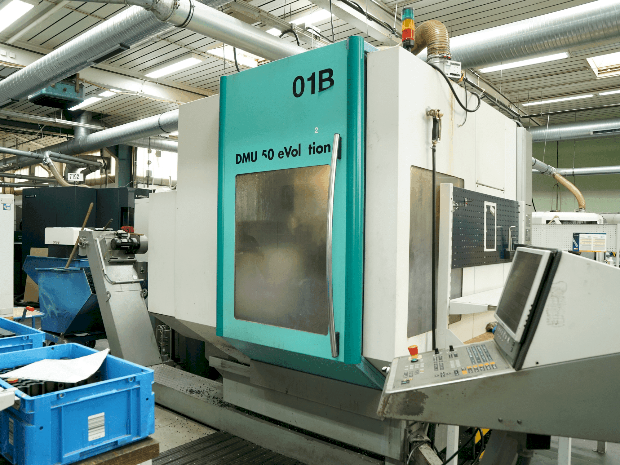 Frontansicht der DECKEL MAHO DMU 50 Evolution (2000) Maschine