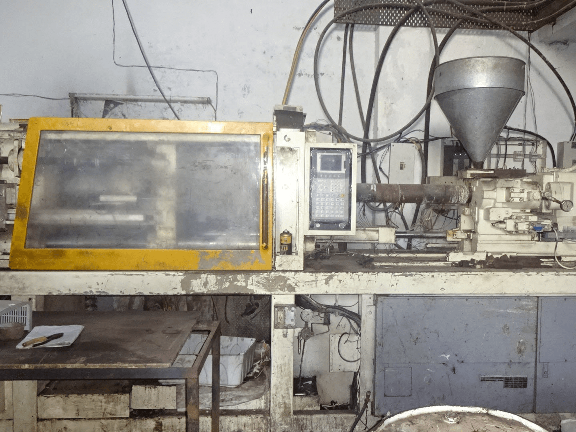 Front view of Toshiba IS170FA-5B Machine