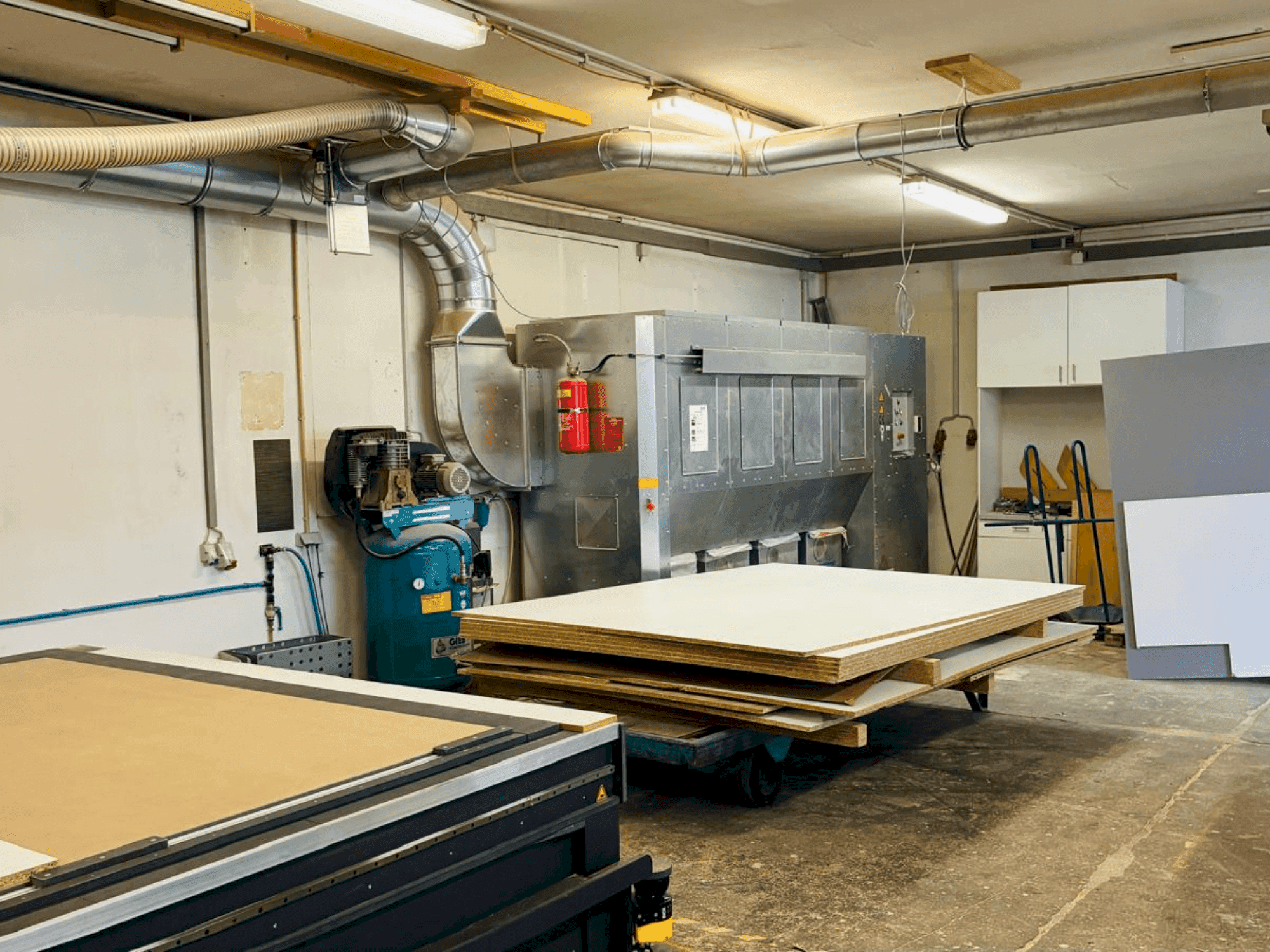 Front view of NESTRO NE 350P20 machine