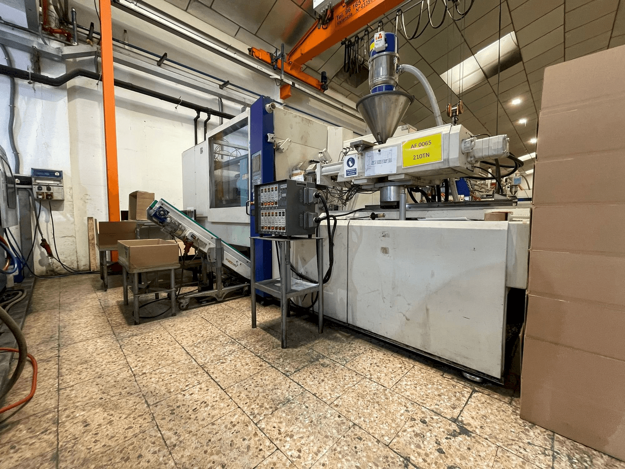 Rechte Seitenansicht der Battenfeld HM 210/1000 S Maschine