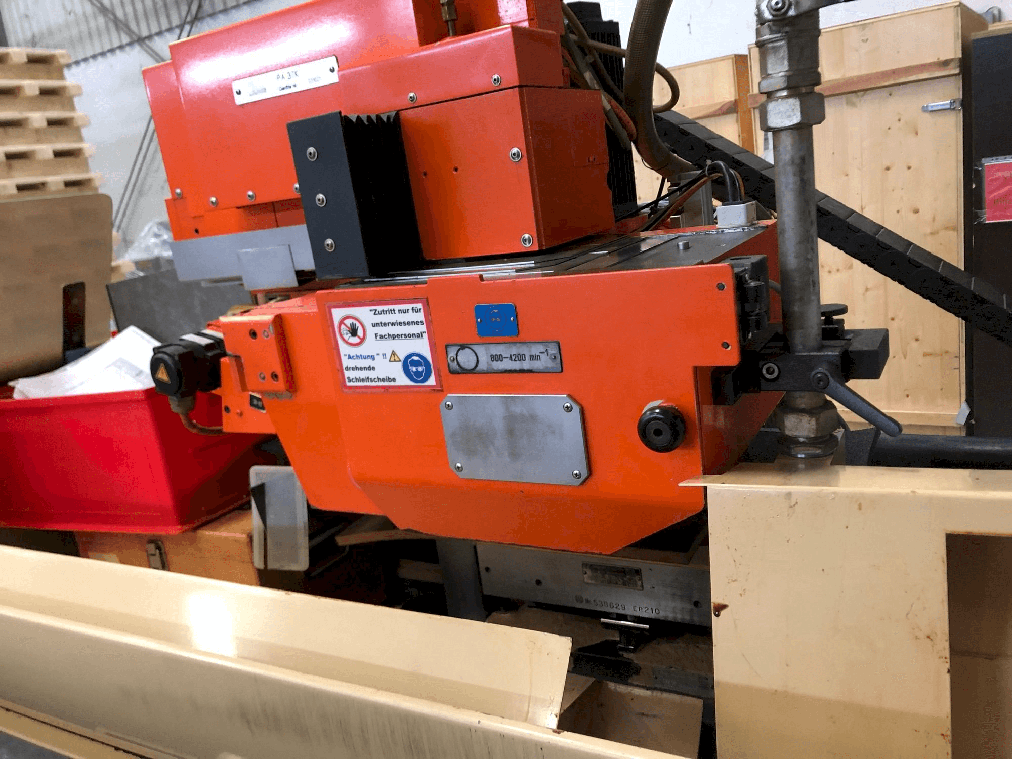 Frontansicht der JUNG JF 525 N Maschine