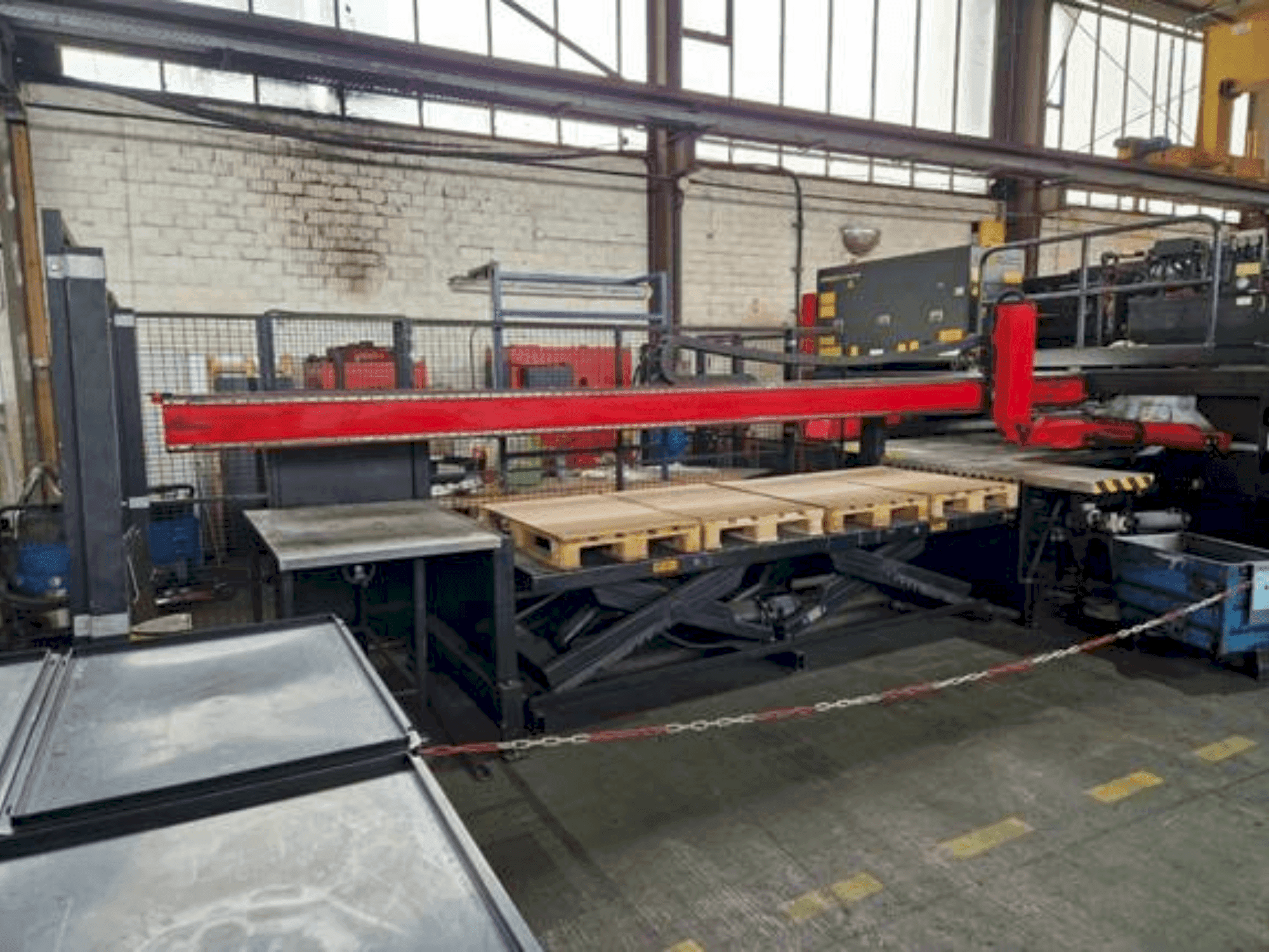 Front view of AMADA AP3-2610 V machine