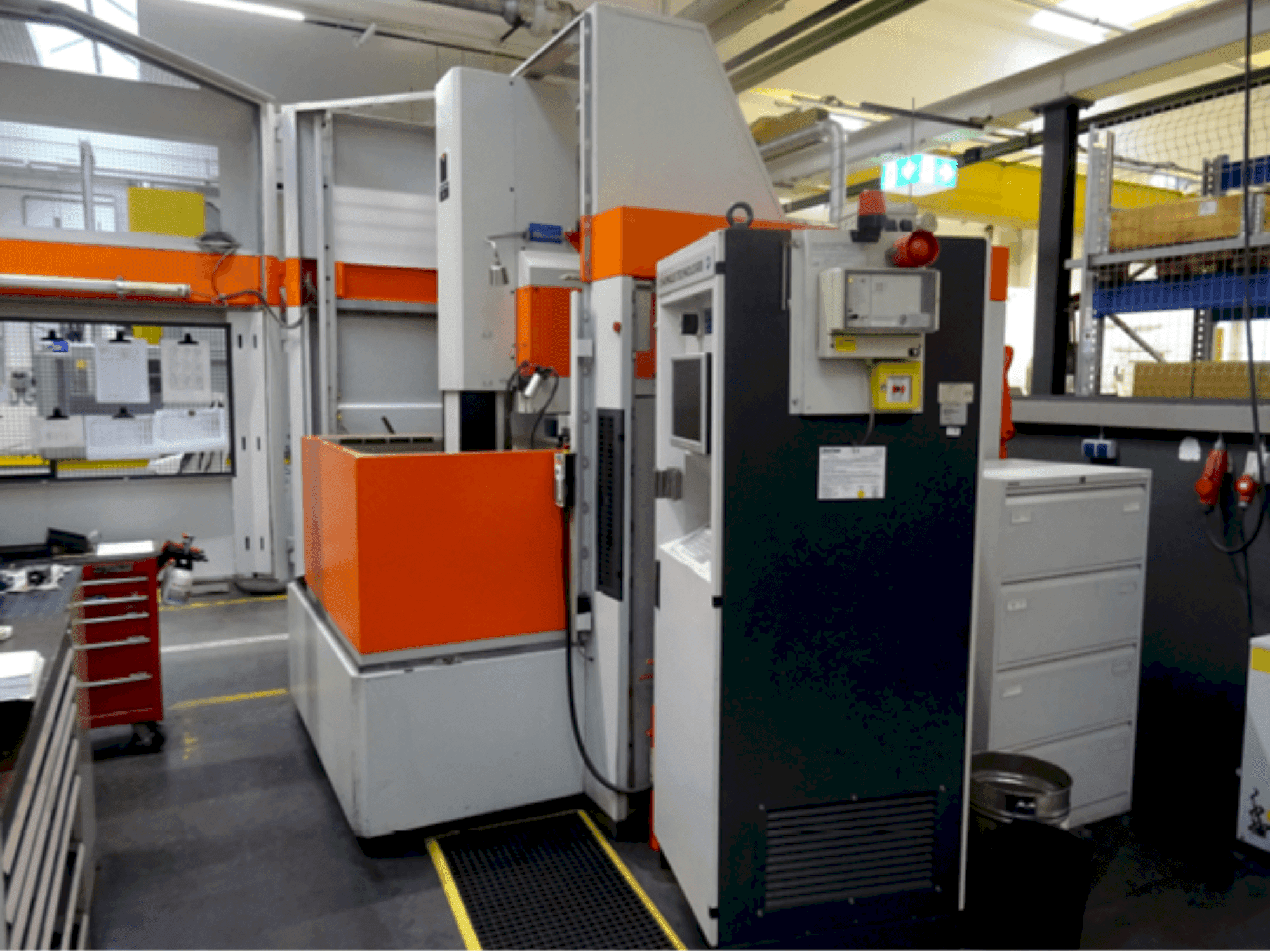 Frontansicht der CHARMILLES Roboform 41 Maschine