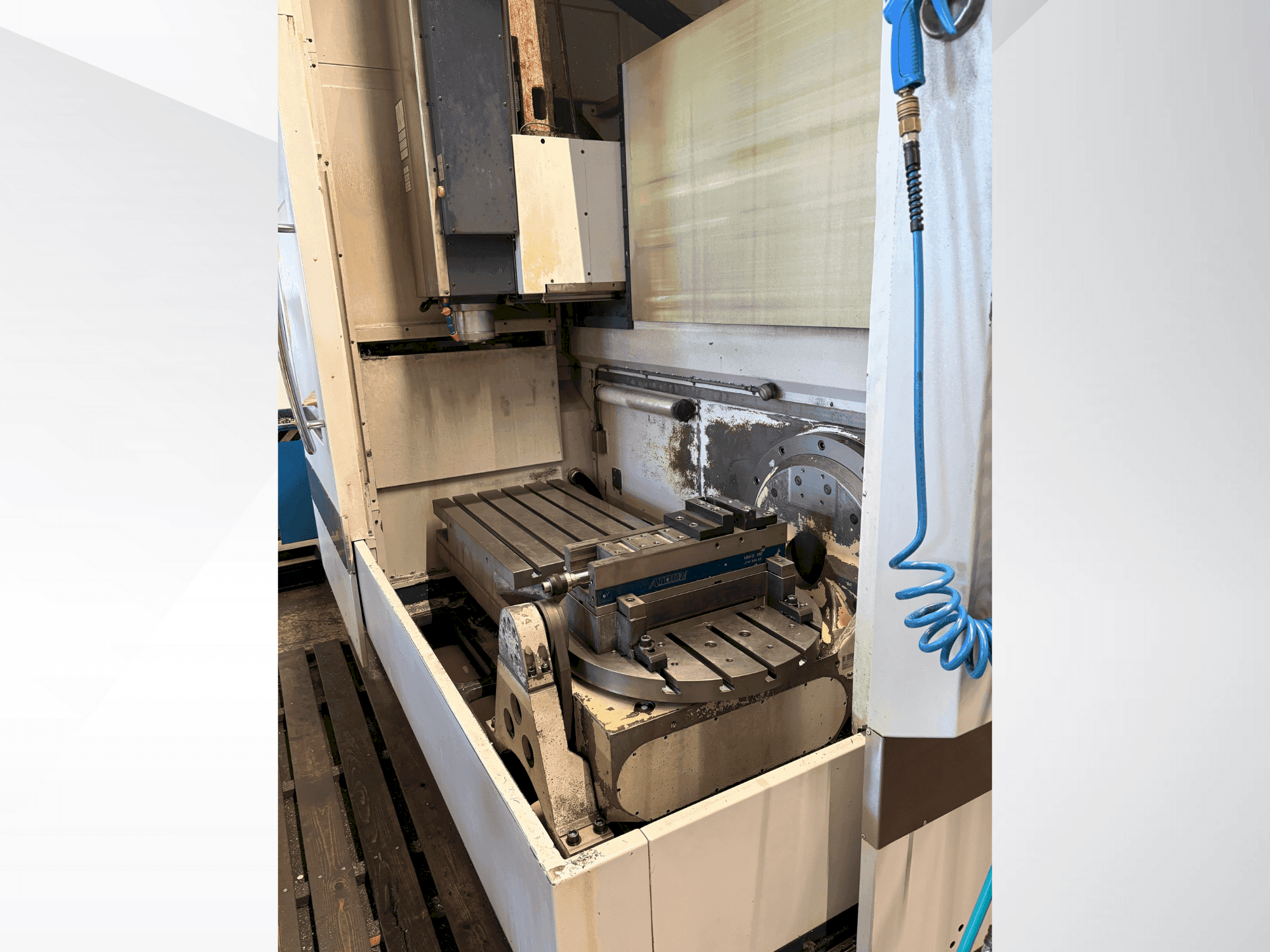 Frontansicht der SPINNER U-1520 Maschine