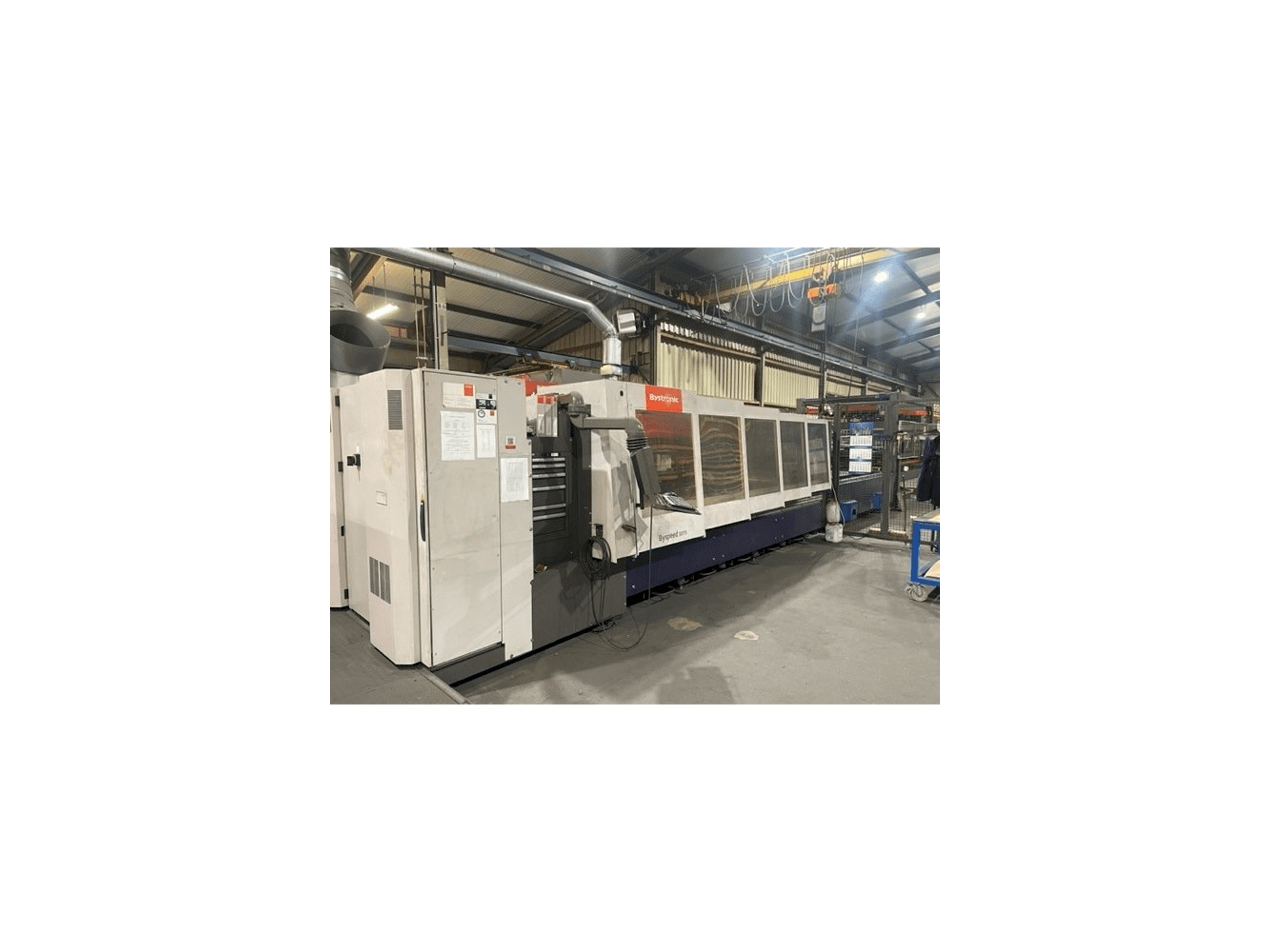 Frontansicht der Bystronic BySpeed 3015 Maschine