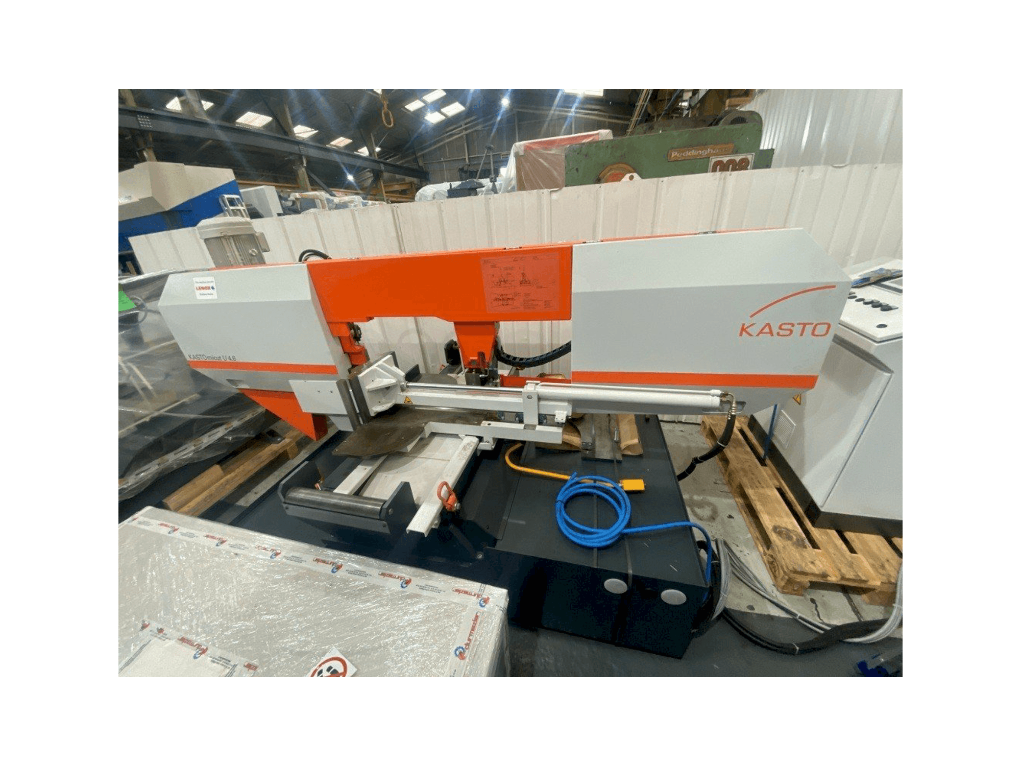 Front view of KASTO KASTOmicut U 4.6 machine