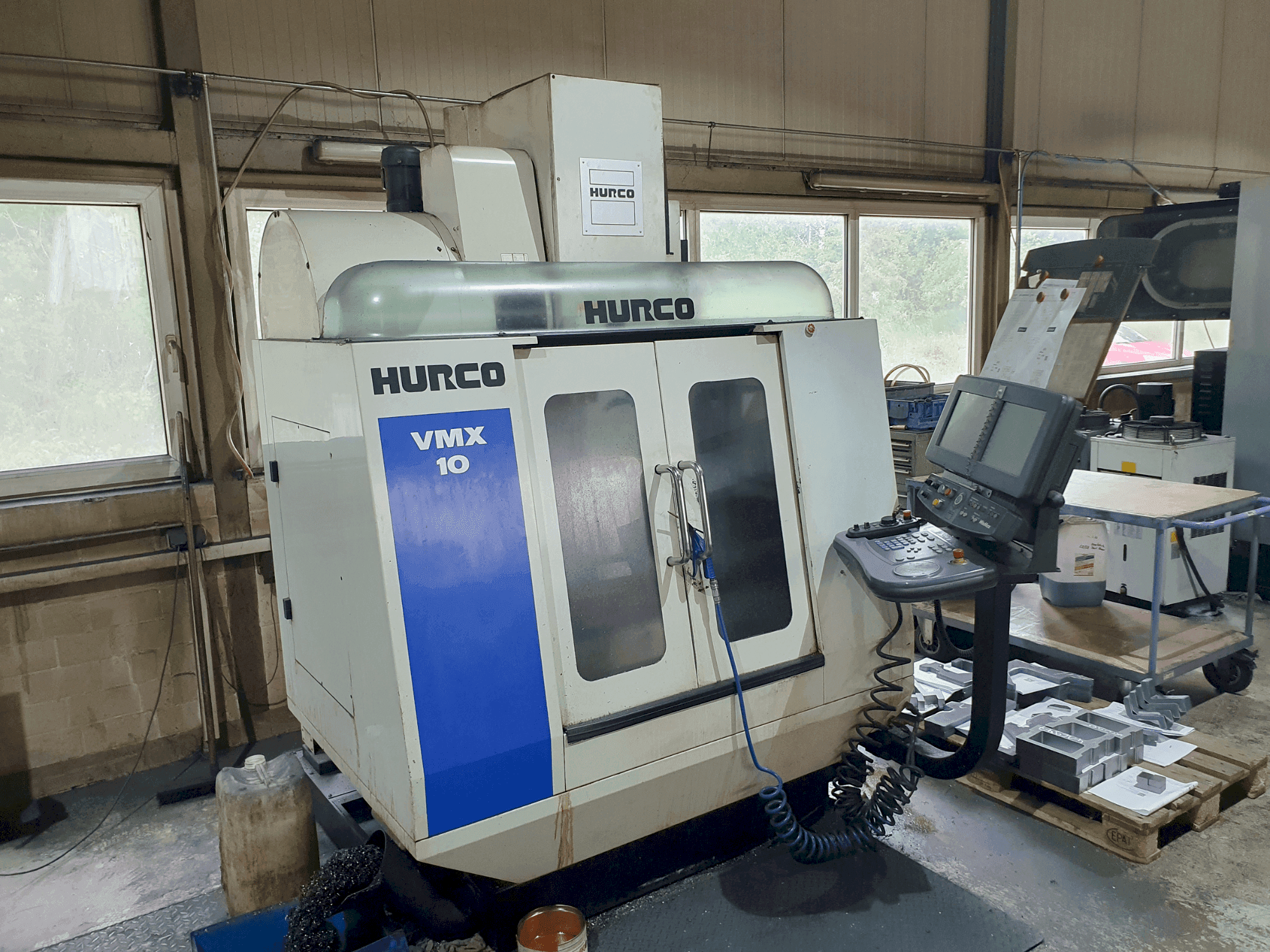 Frontansicht der Hurco VMX10 (2011) Maschine