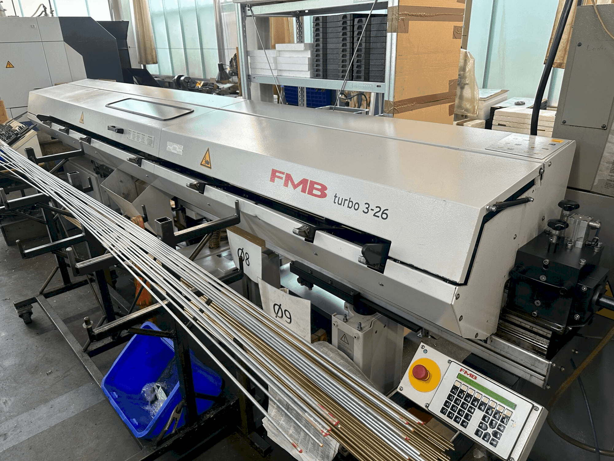 Frontansicht der Gildemeister GLD 25 Maschine