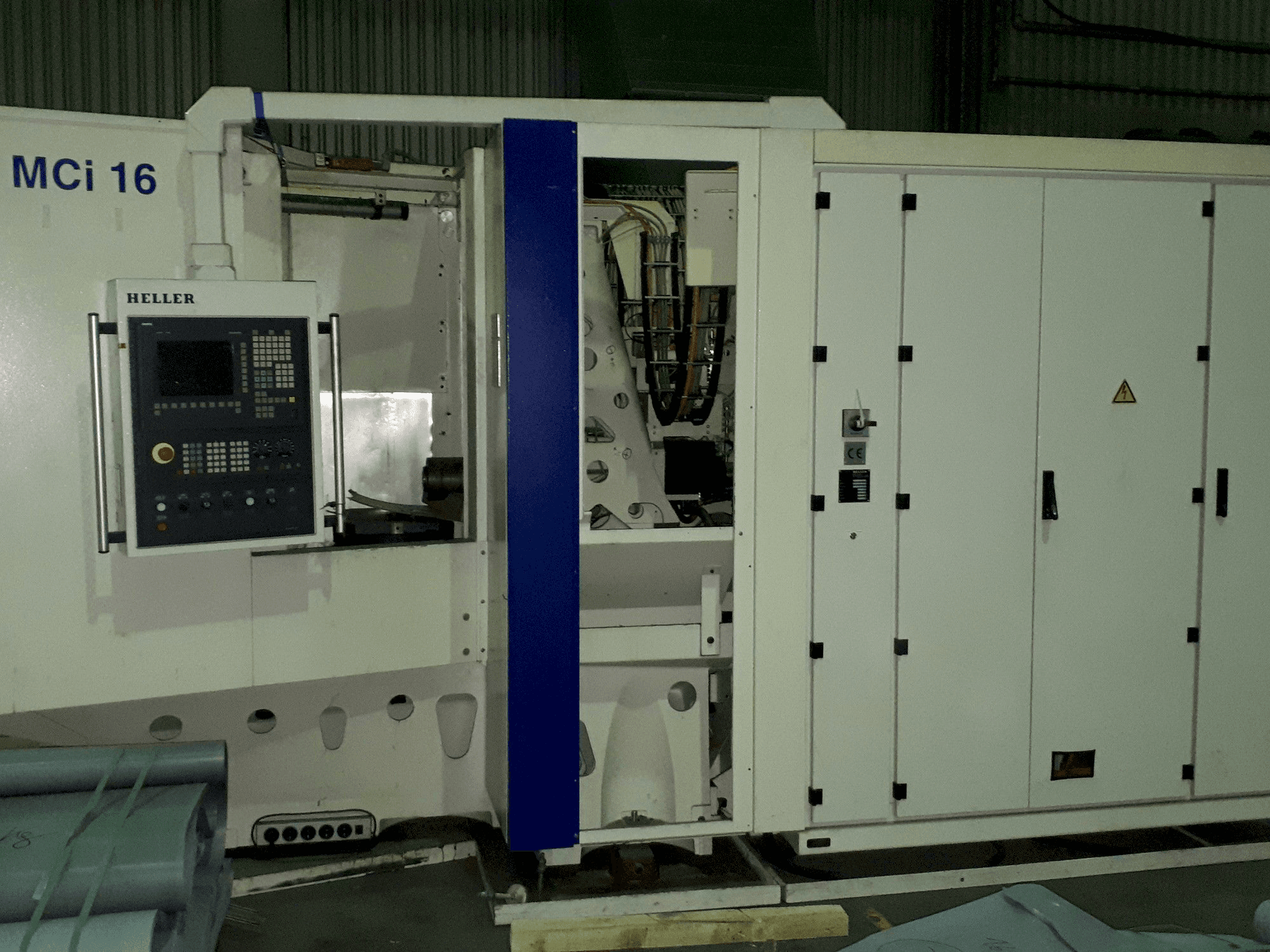 Front view of HELLER MCi 16 machine