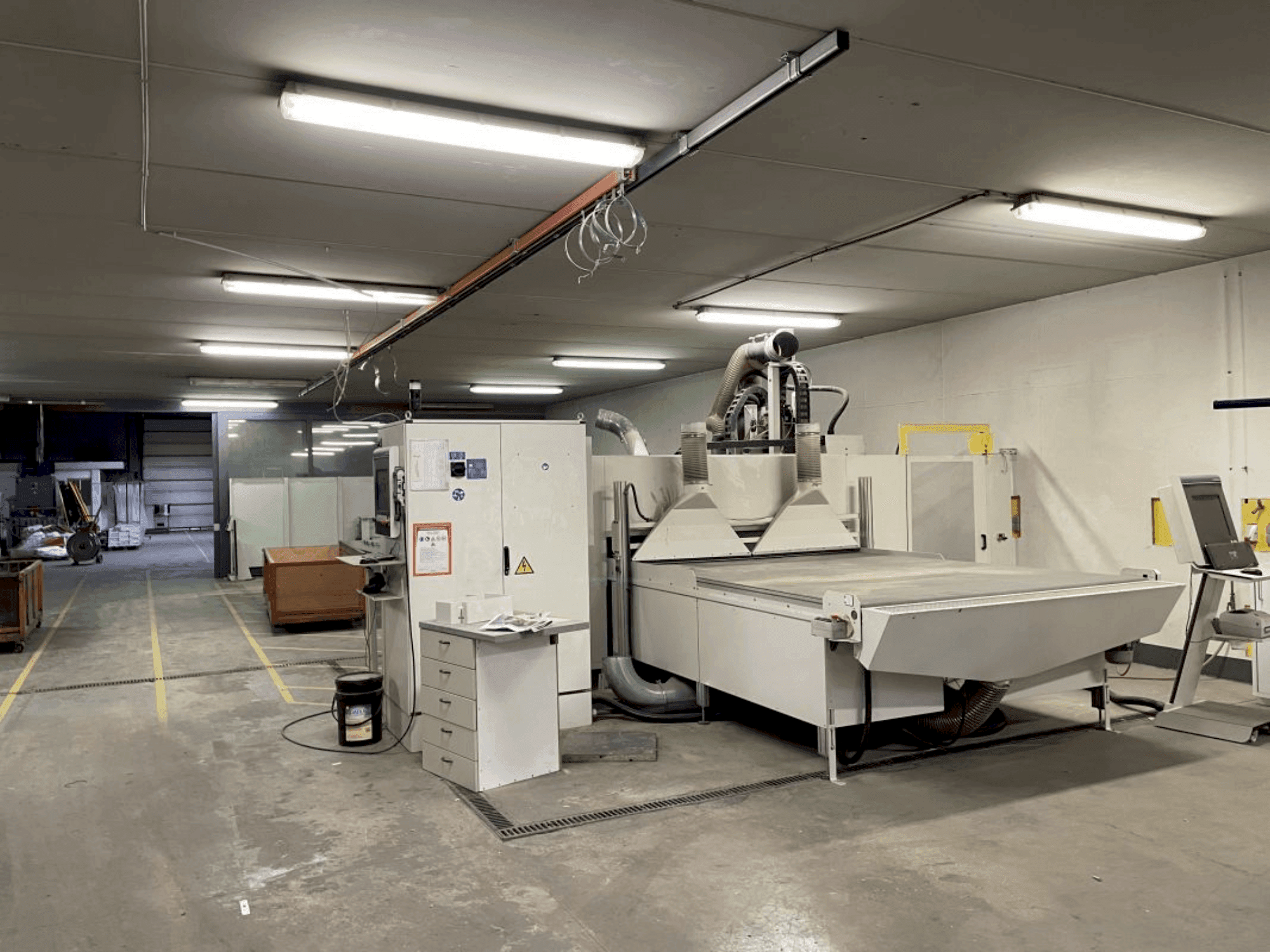 Frontansicht der SCM Morbidelli Author M400 Maschine