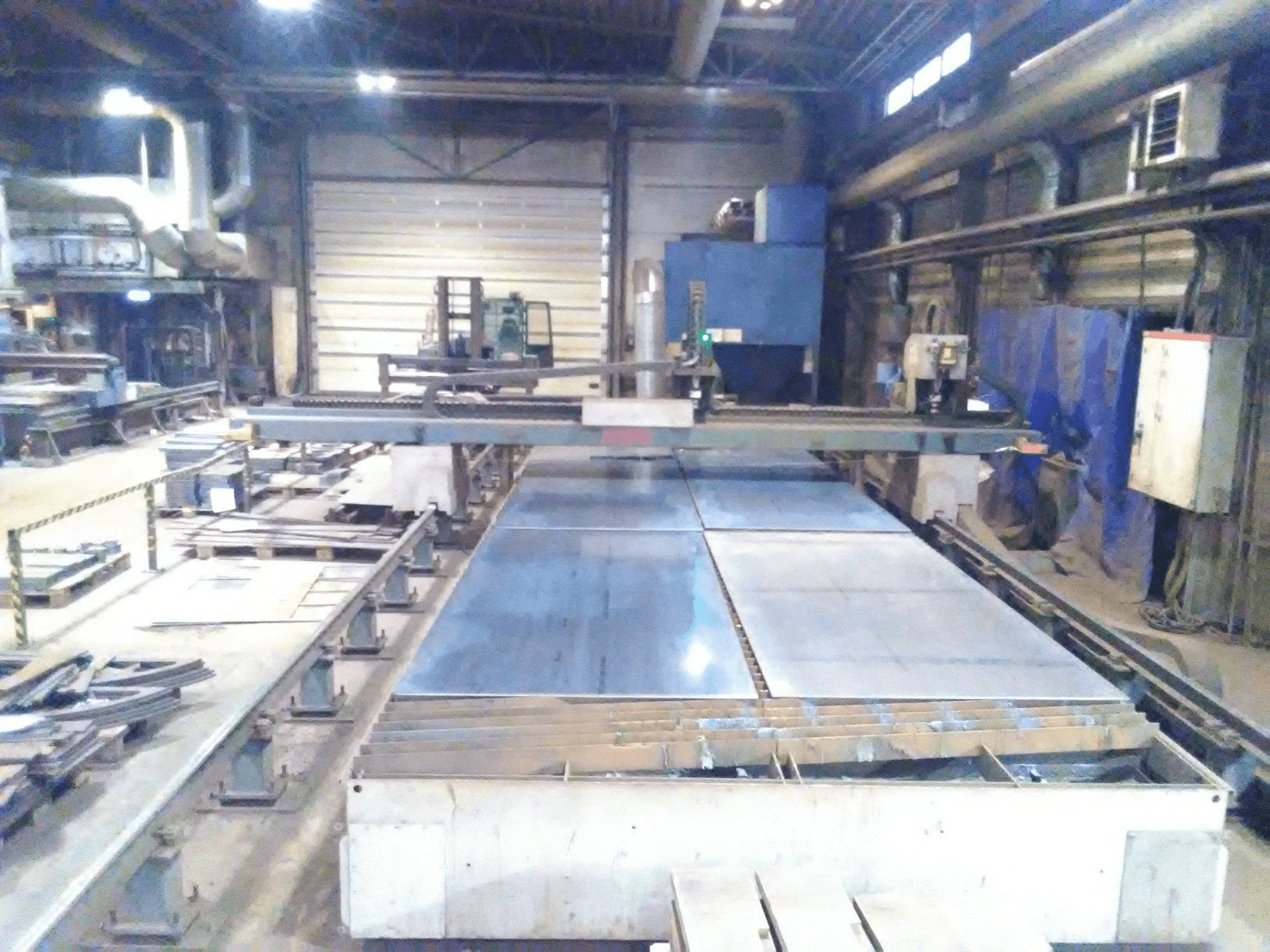 Frontansicht der Durma PL-30120 Maschine