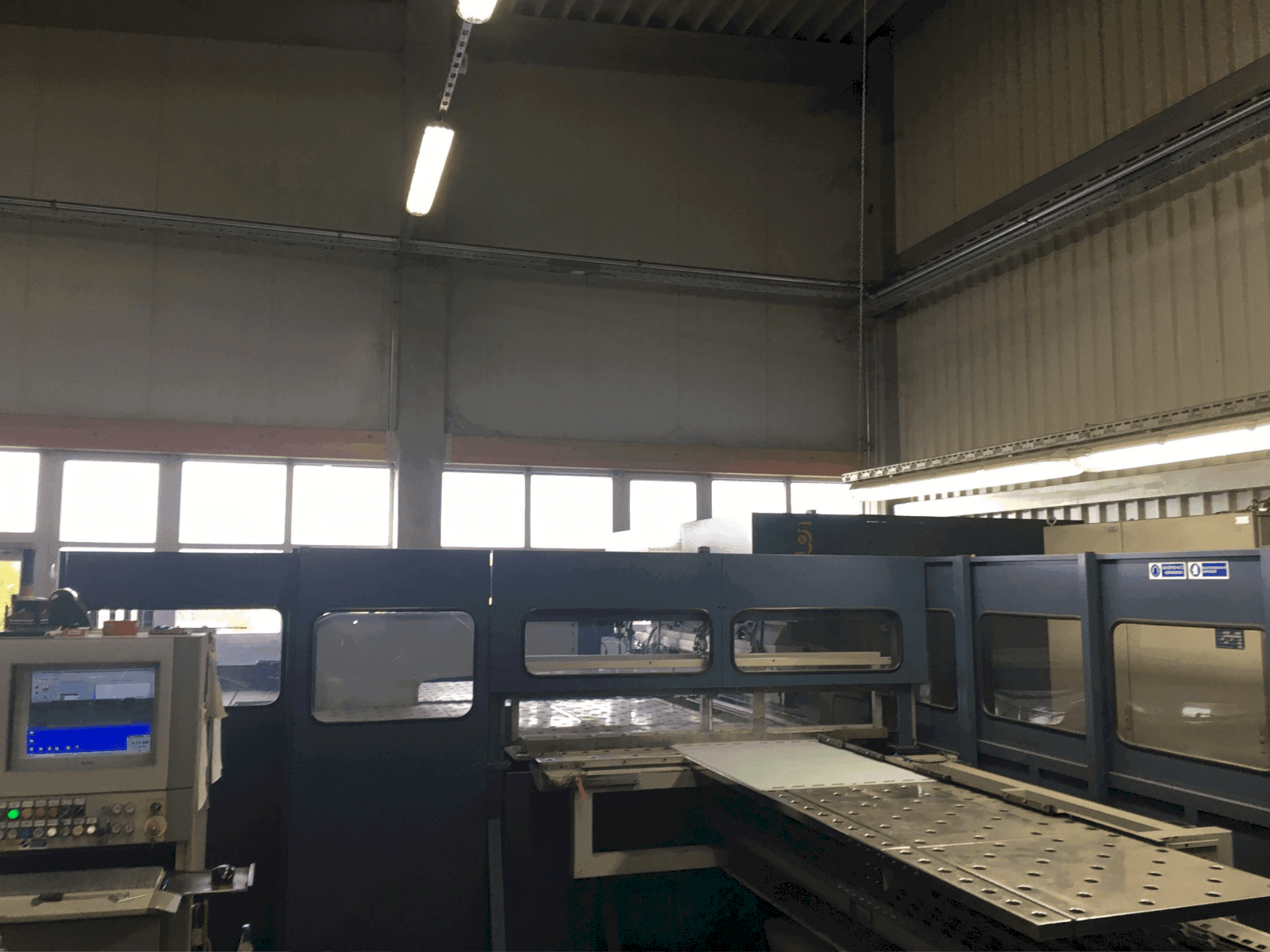 Frontansicht der Salvagnini P4-2512 Maschine