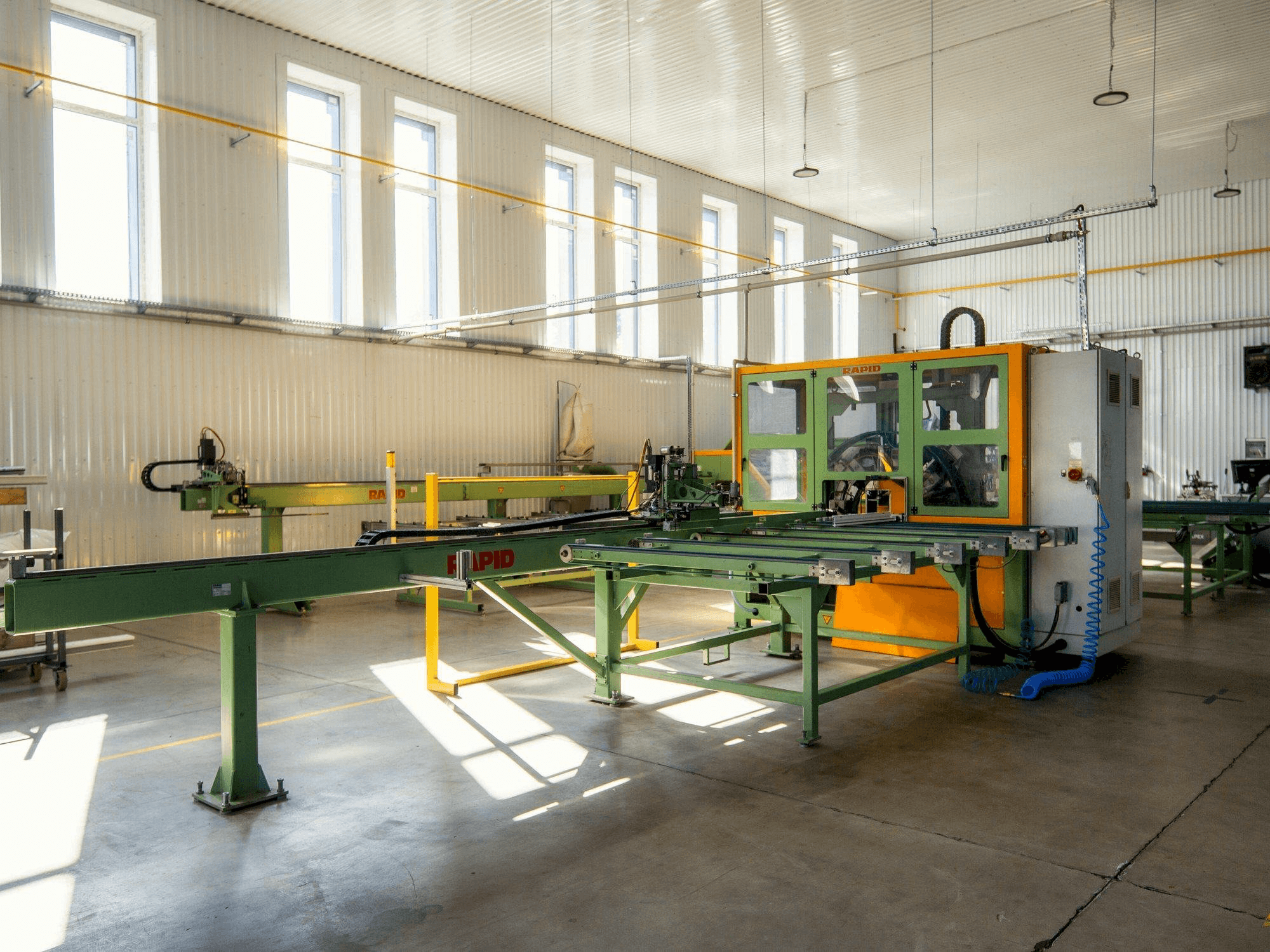 Frontansicht der RAPID MFC EVOLUTION II Maschine