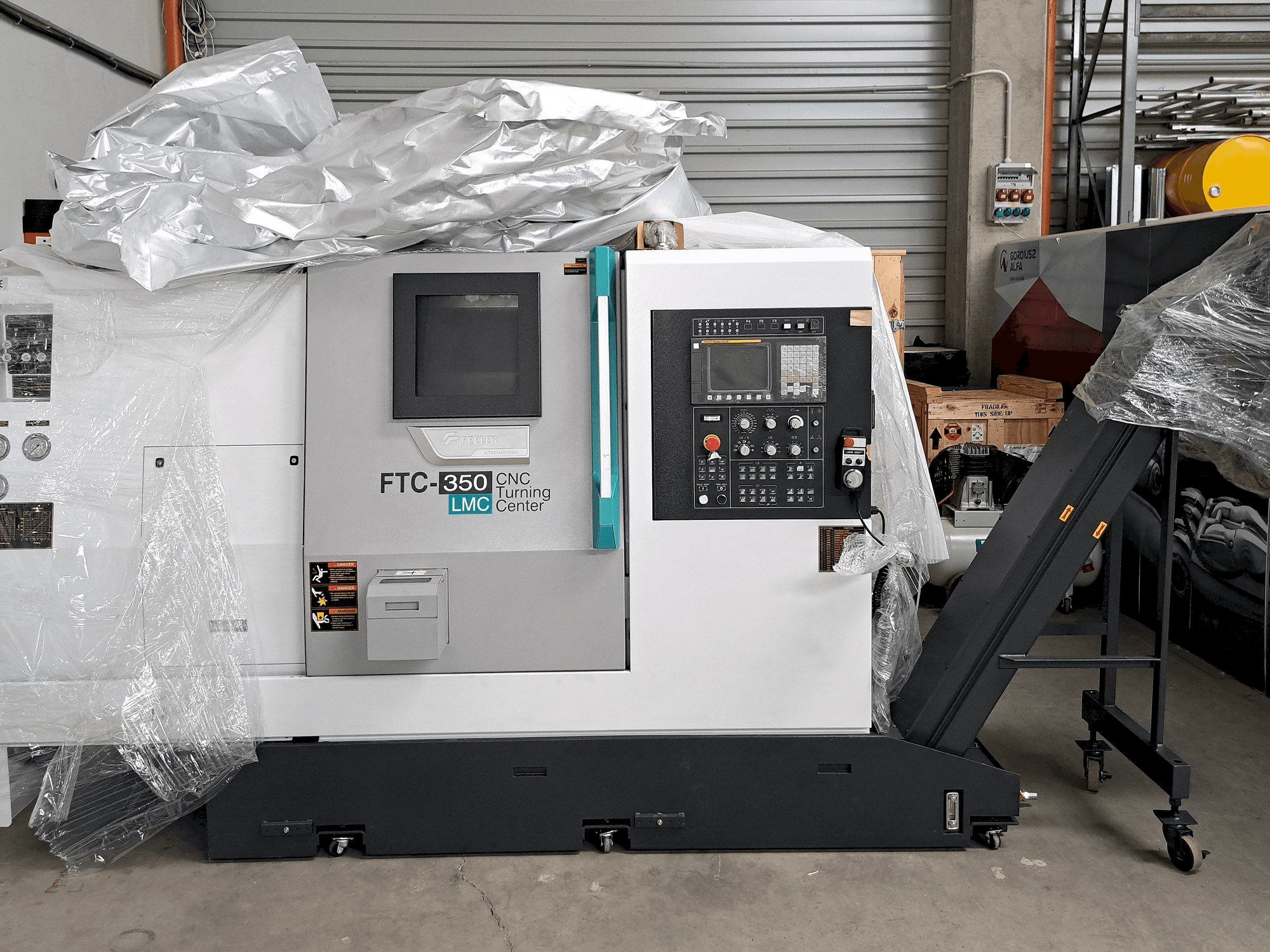 Frontansicht der Feeler FTC 350 LMC Maschine
