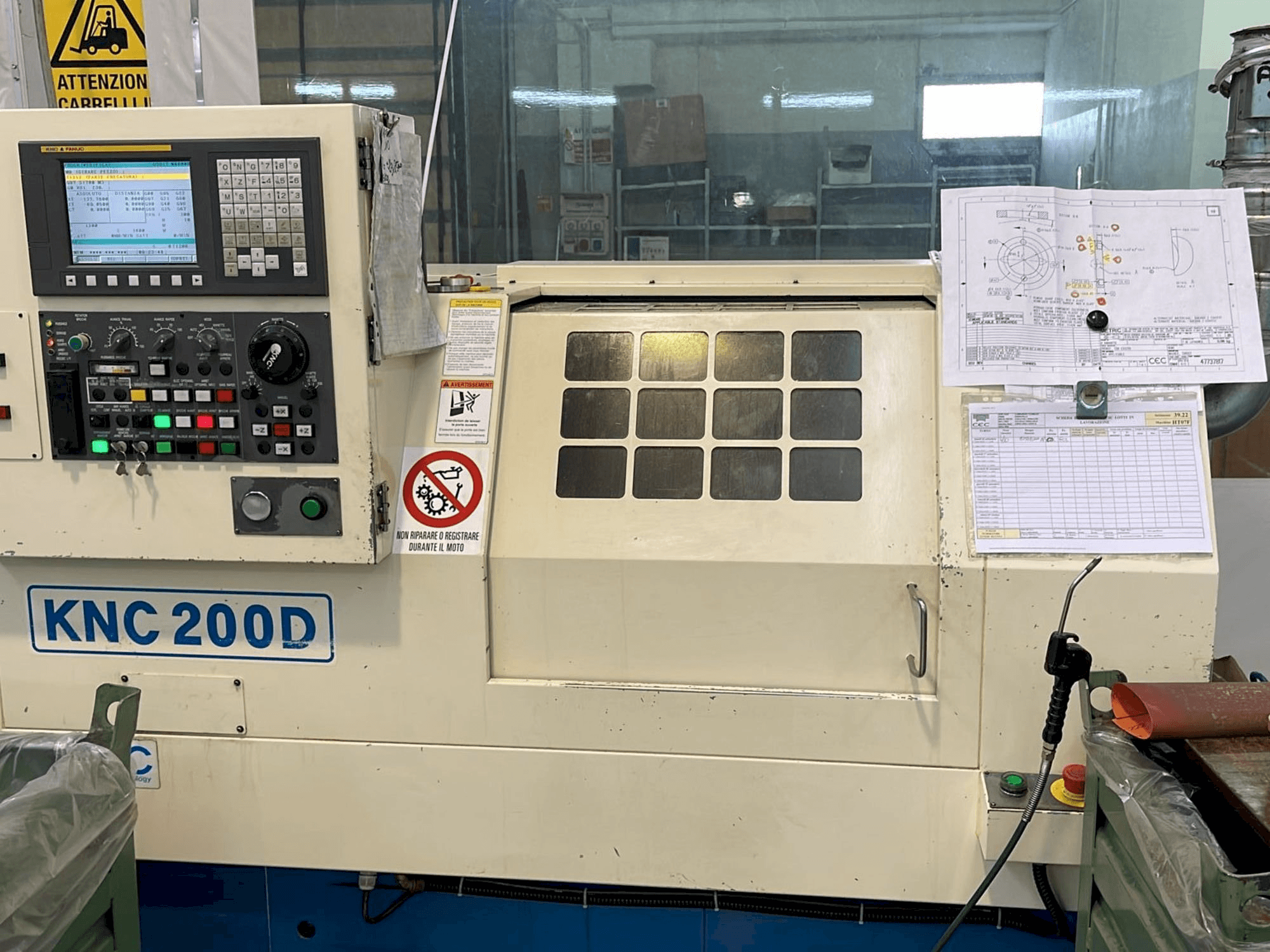 Frontansicht der Kitamura KNC 200D Maschine