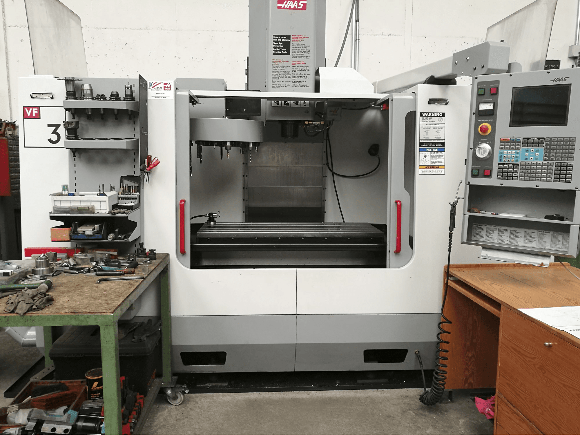 Left view of HAAS VF-3BHE Machine