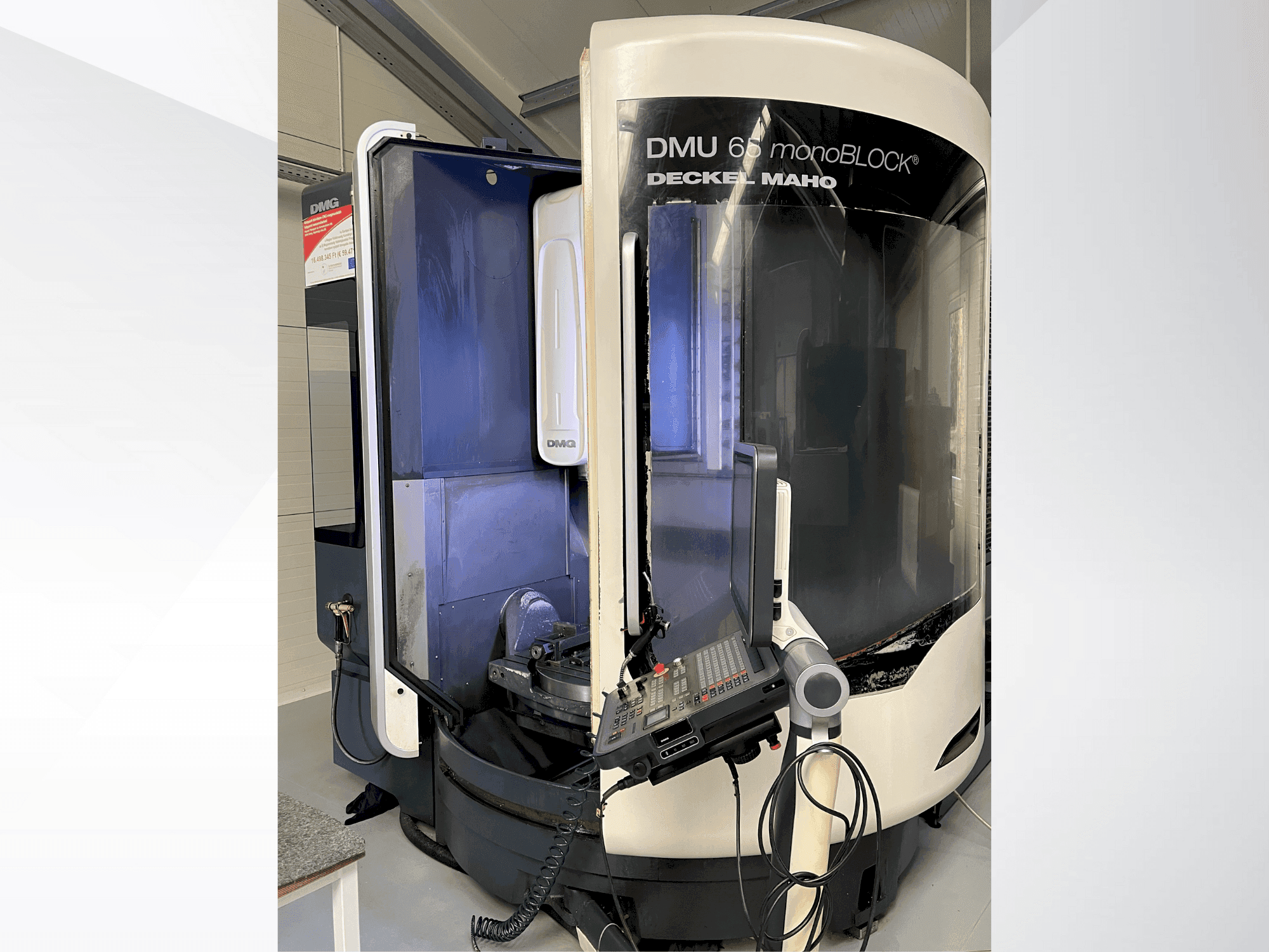 Frontansicht der DECKEL MAHO DMU 65 monoBLOCK Maschine