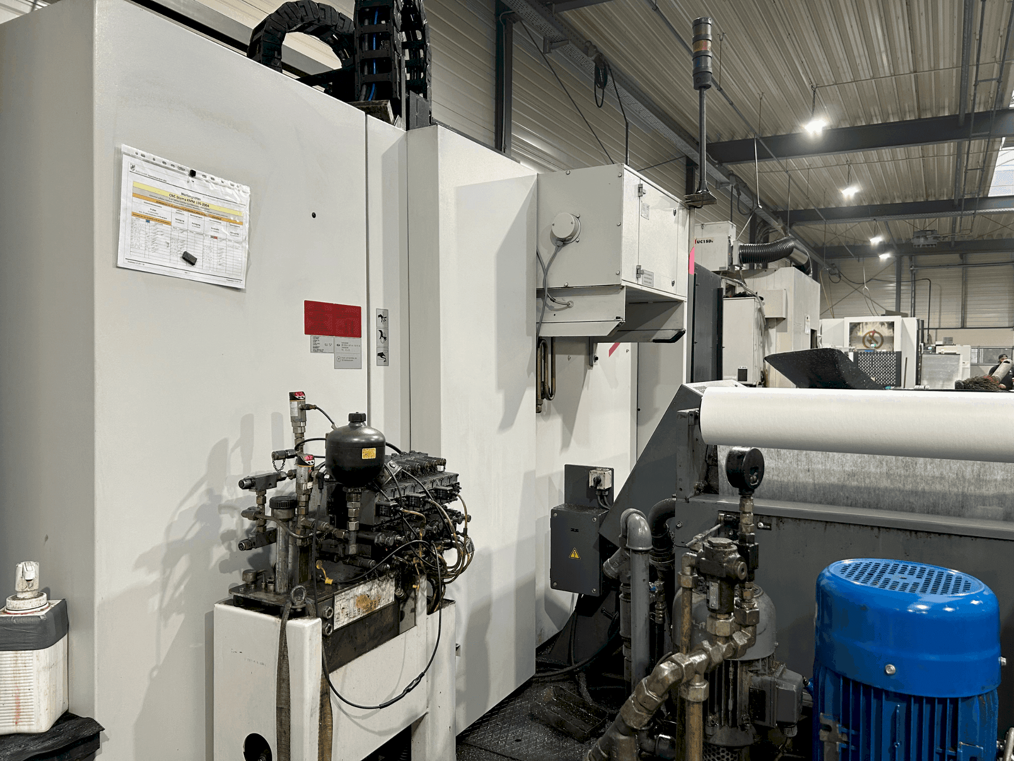 Frontansicht der STAMA MC 326 TWIN Maschine