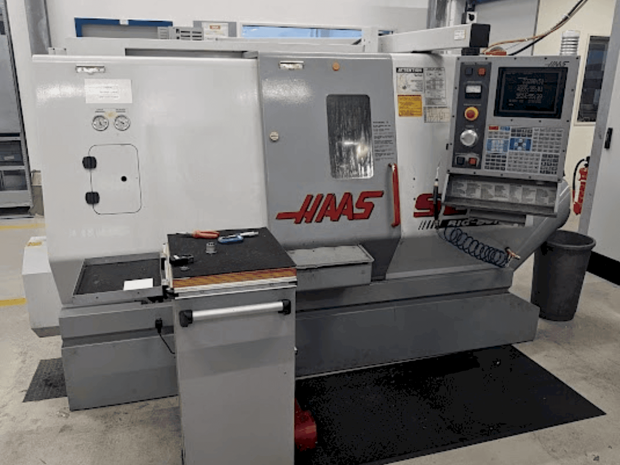 Front view of HAAS SL 20 TBHE machine