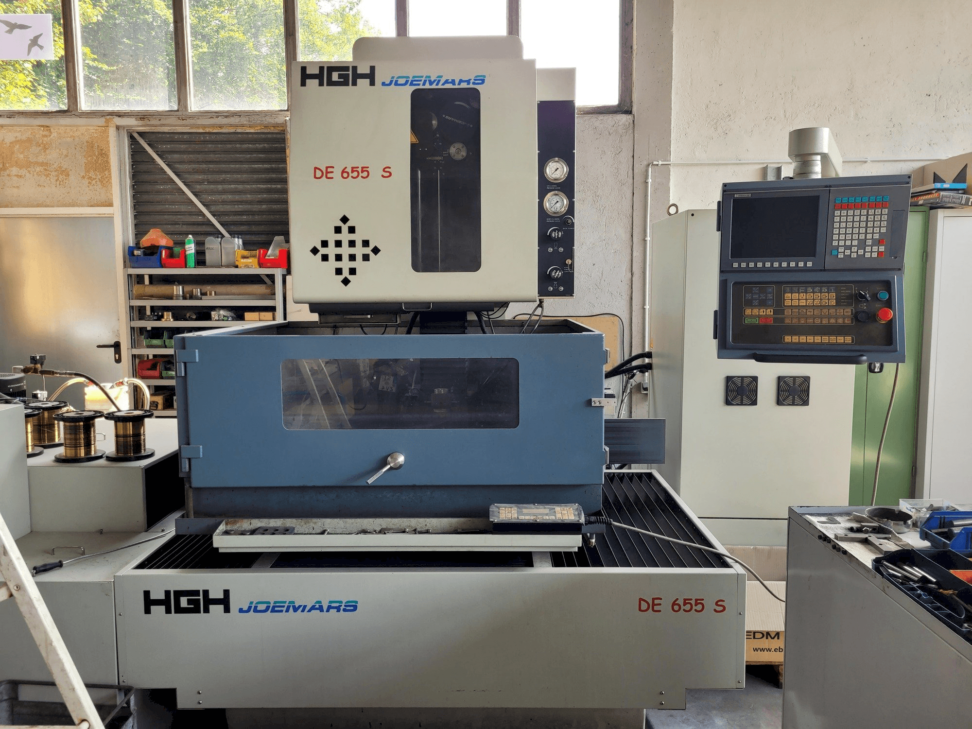 Frontansicht der Joemars AWT 655S Maschine