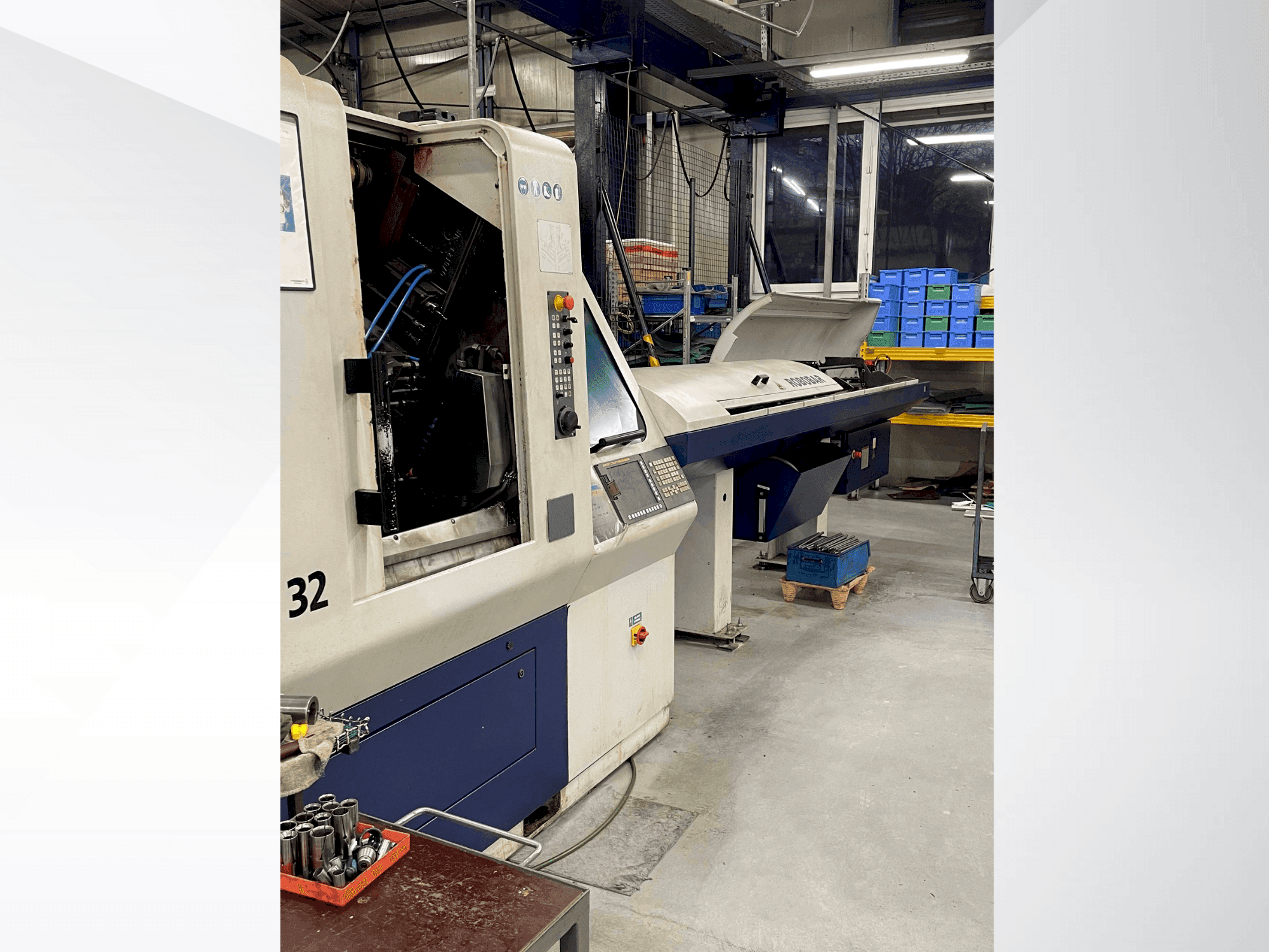 Frontansicht der TORNOS DECO Sigma 32 Maschine