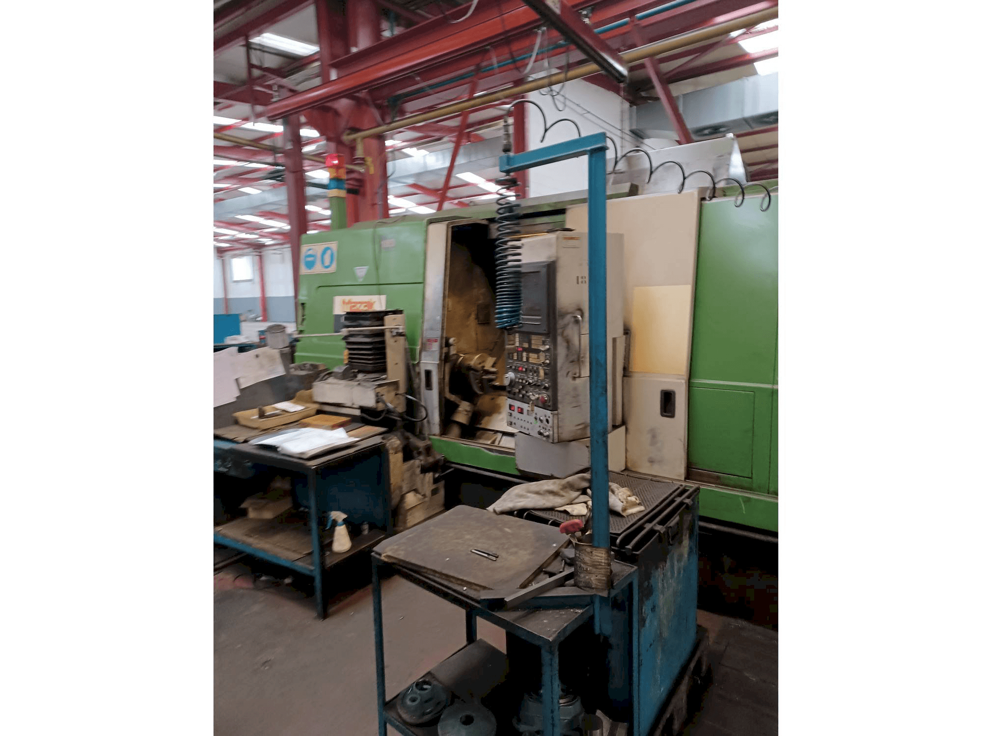 Frontansicht der Mazak Integrex 40 ATC M/C Maschine